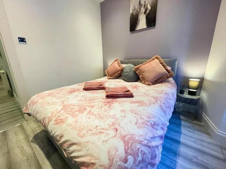 Image 5 of 2 Bed apartment in city centre!
