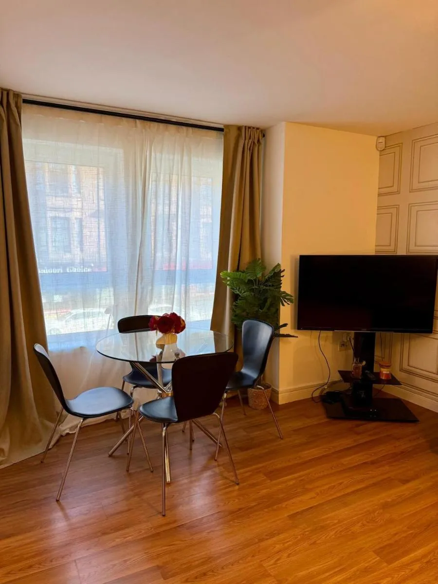 Image 4 of 2 Bedroom Apartment near Glasgow City Centre, Celtic Park and Emirates Arena