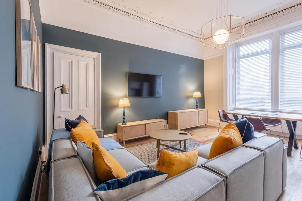 Image of 3BR Gem West End Walk to Glasgow Uni Parking