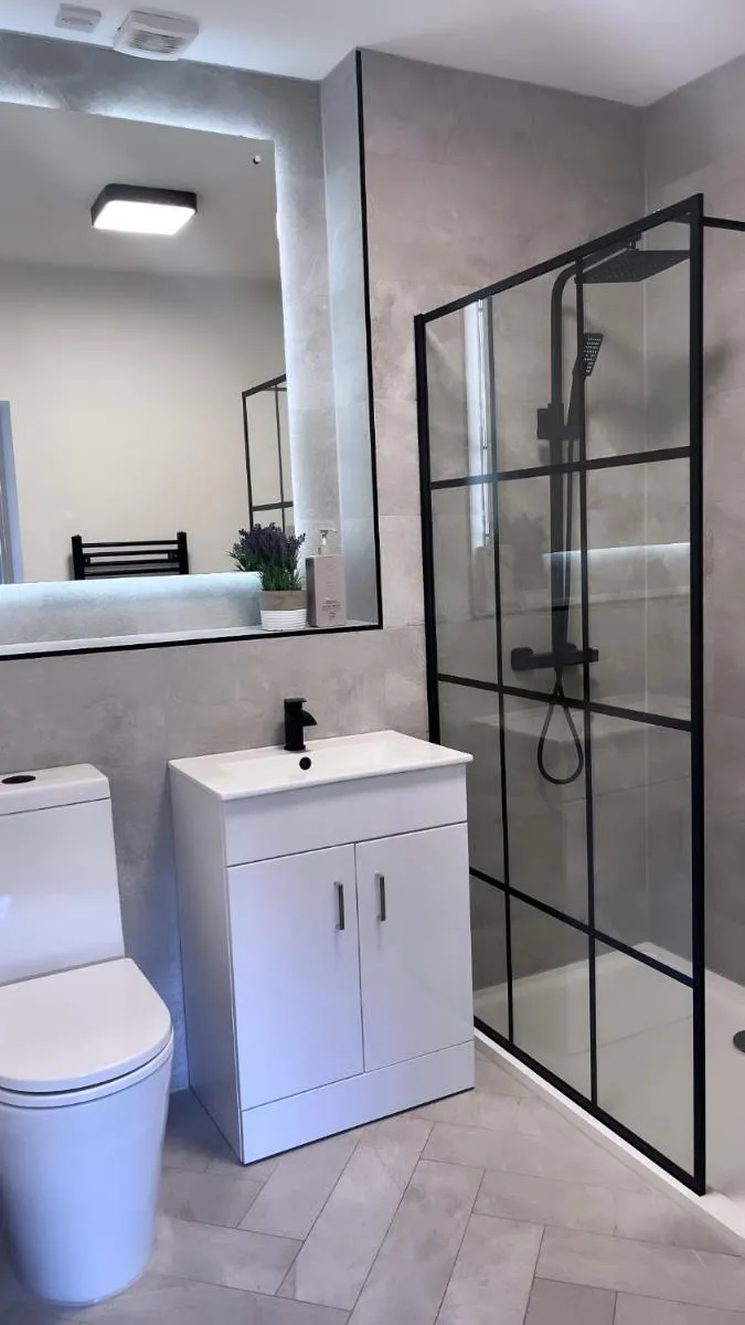 Image 6 of 3 Bedroom House Near City Centre Glasgow Sleeps 7