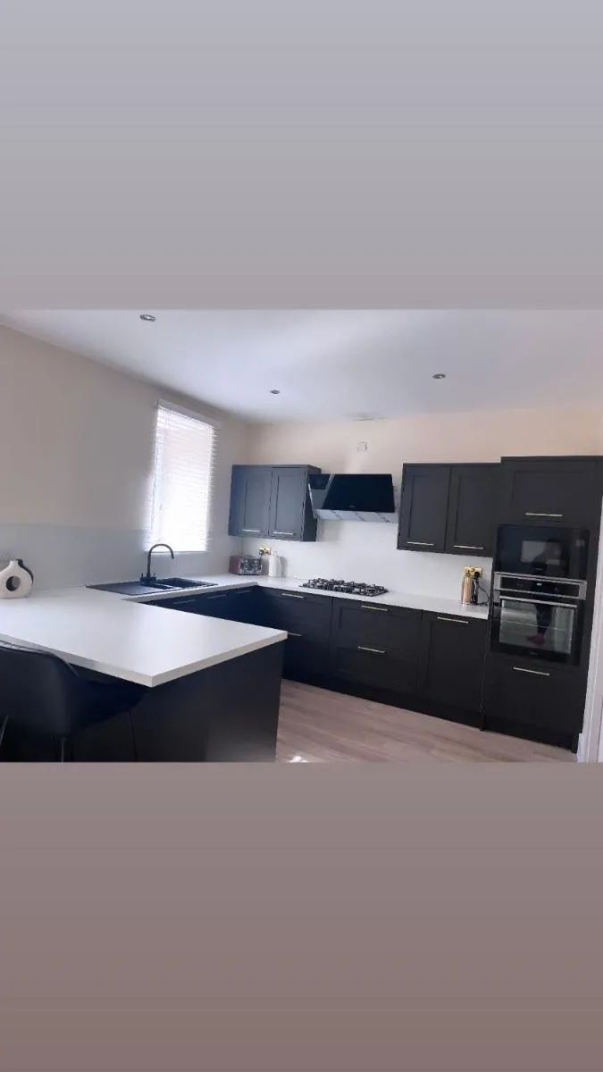 Image 3 of 3 Bedroom House Near City Centre Glasgow Sleeps 7