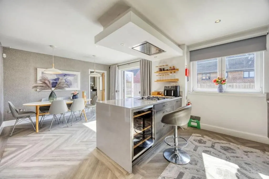 Image of 4 Bed Detached House