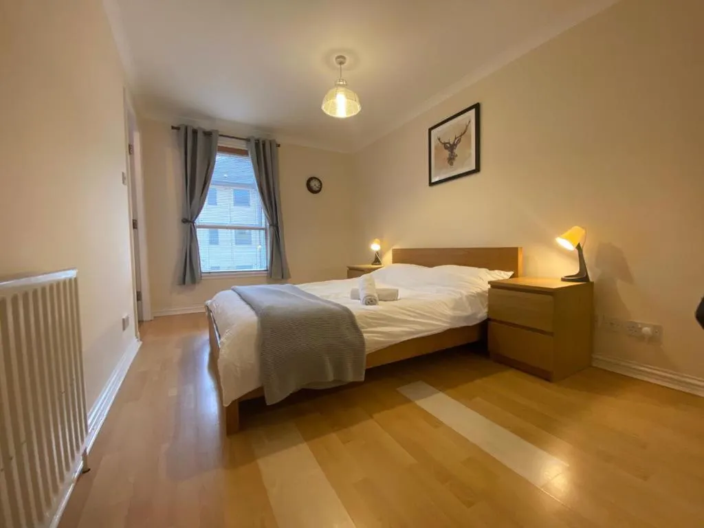 Image 6 of Apartment in Heart of West End- Parking Space- Spacious- Near Glasgow University and Kelvingrove Art Gallery