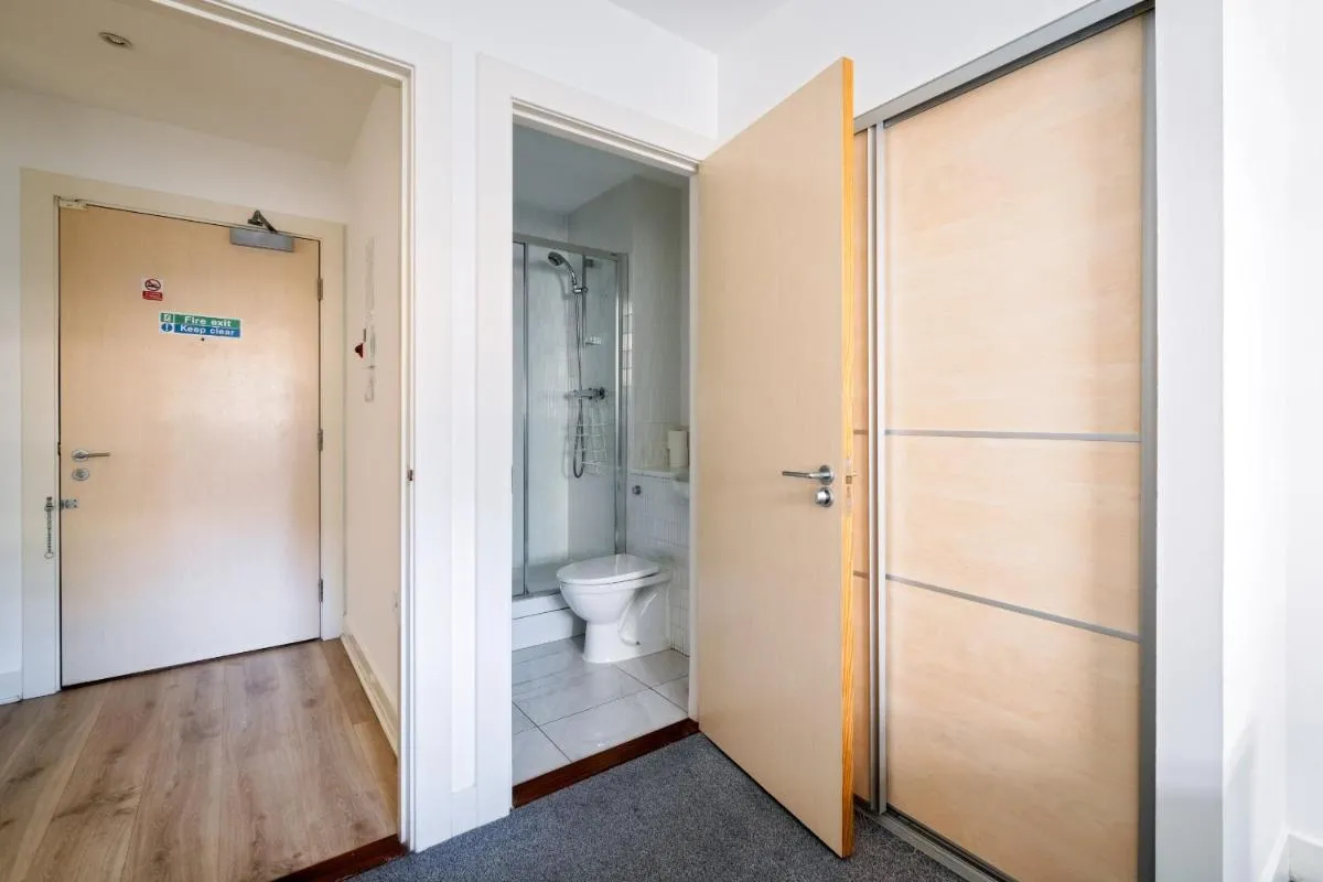 Image 2 of Argyle Street Apartments