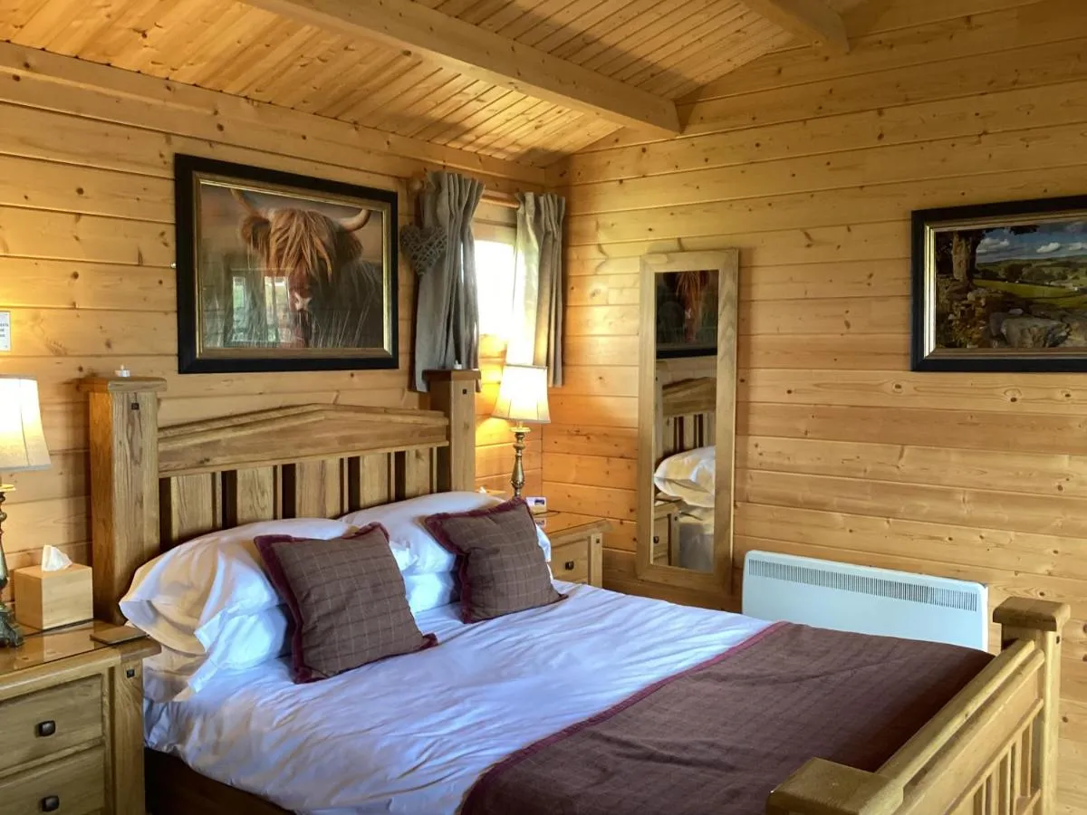 Image 1 of Auchenlea lodges