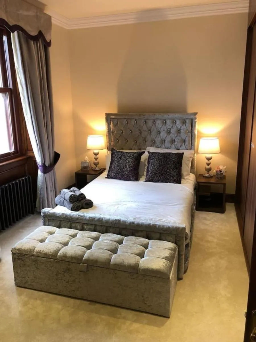 Image 6 of Beautiful 4-Bed Villa in Glasgow