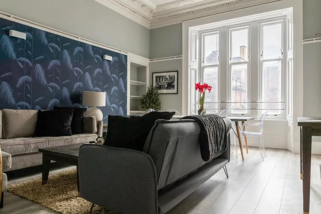 Image of Beautiful 4 bed flat in perfect central location