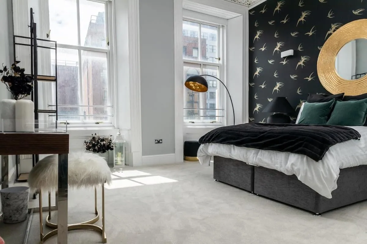 Image 5 of Beautiful 4 bed flat in perfect central location