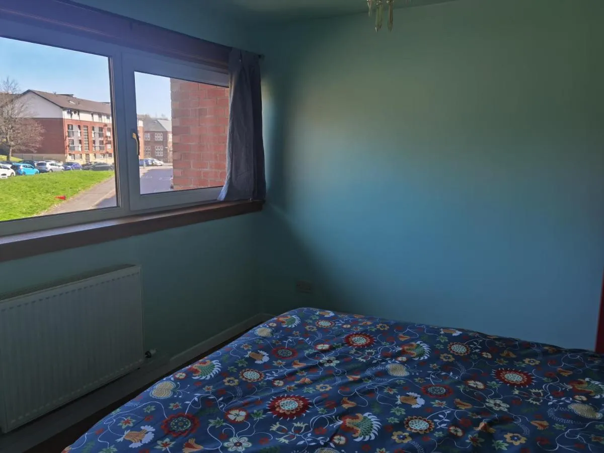 Image 1 of Braid room free parking
