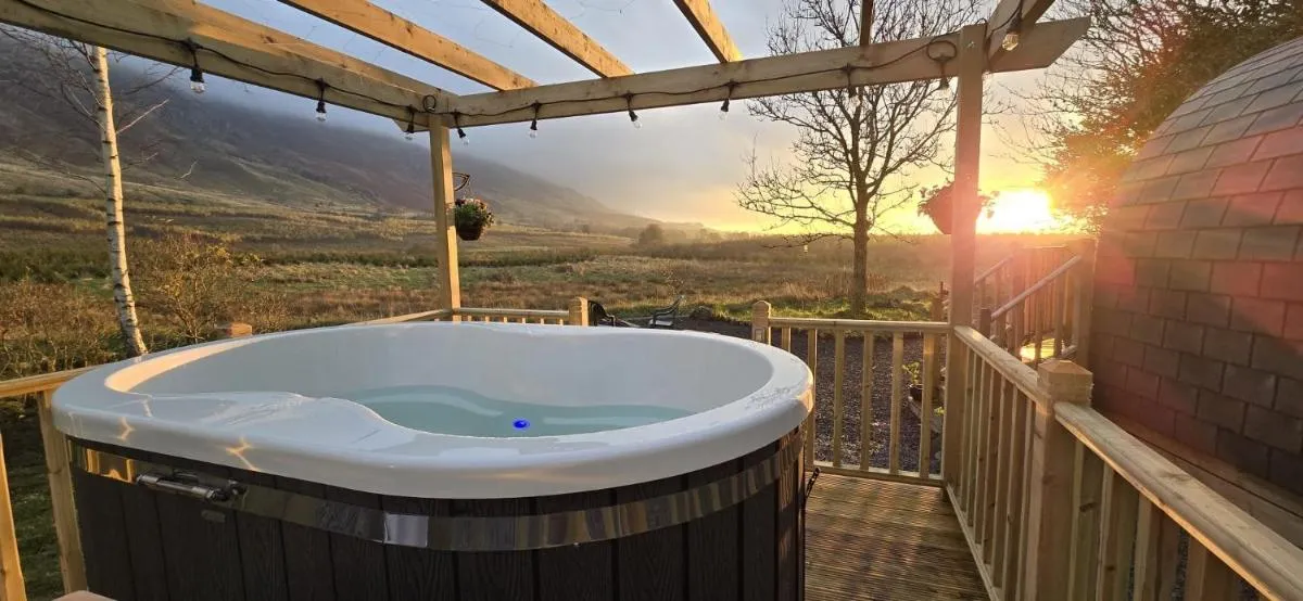 Image 2 of Campsie Luxury Pods with hot tub