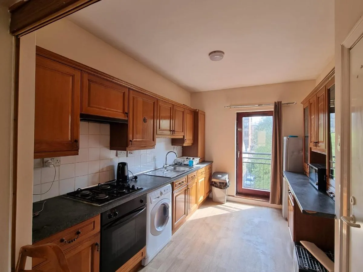 Image 1 of Carnarvon Street City Centre Apartment