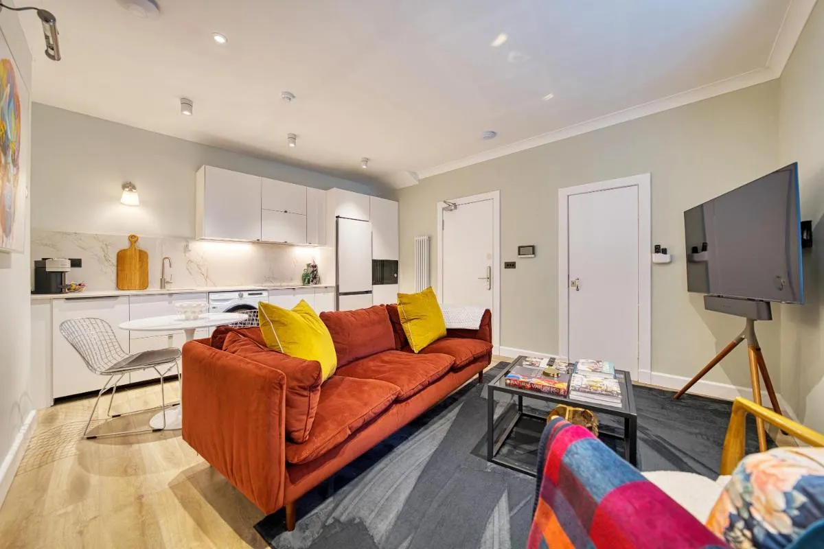 Image 1 of City Oasis Craigpark Residence
