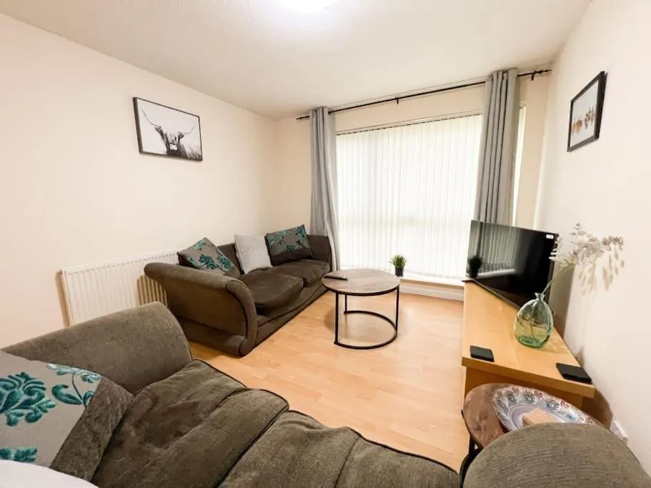 Image 4 of Cosy Riverside Home SECC Hydro