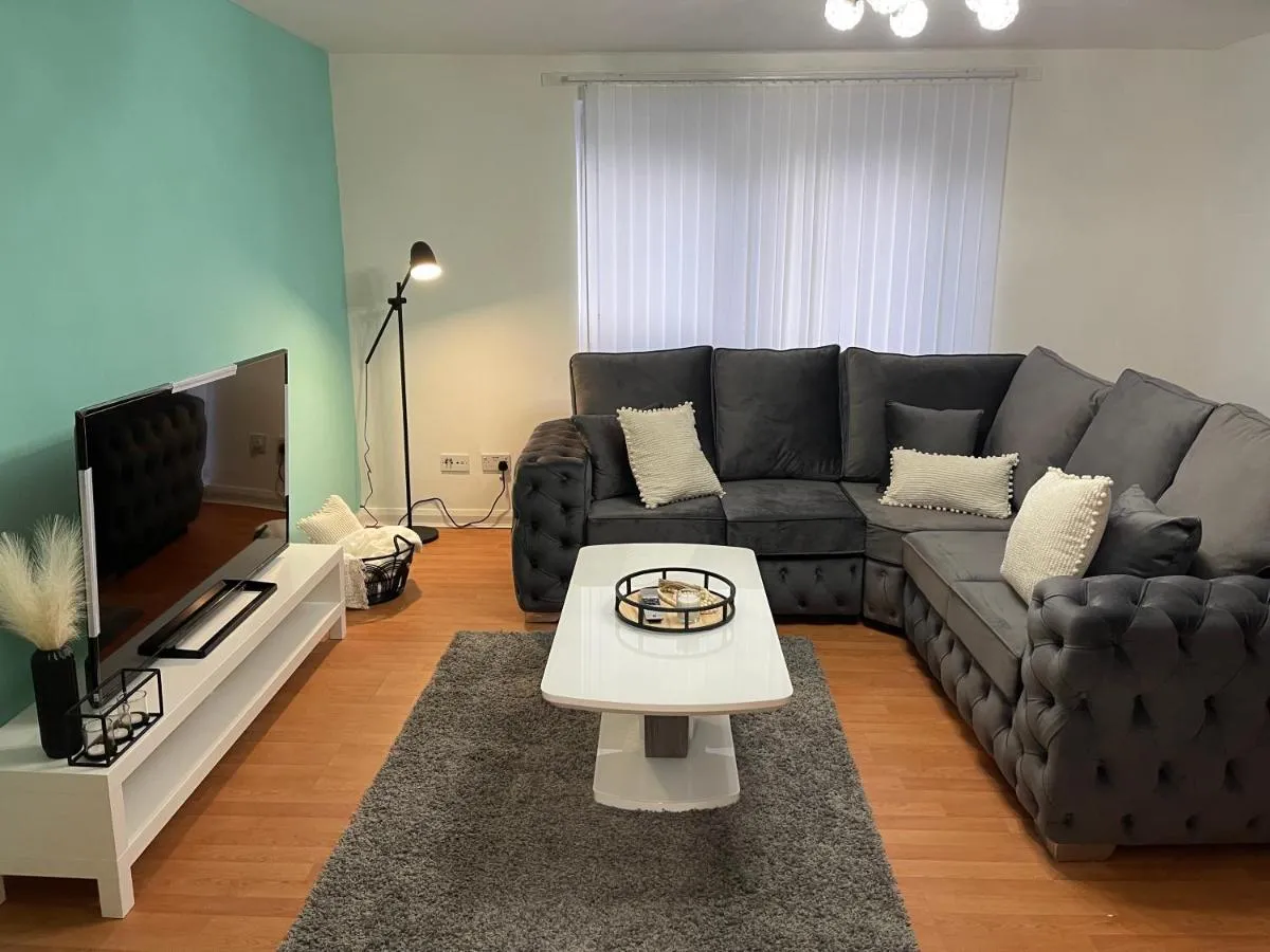 Image 4 of Entire 2 bedroom Beautiful newly furnished flat
