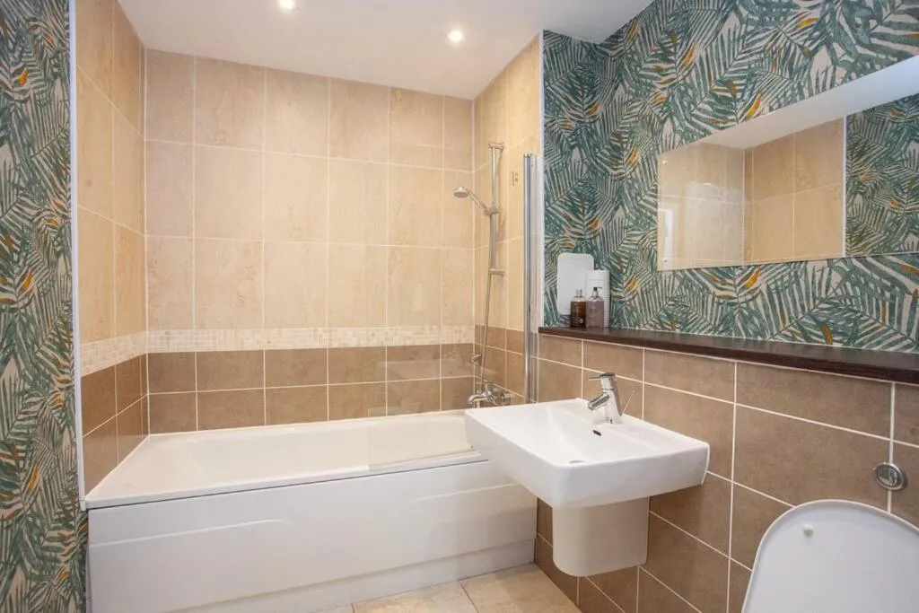 Image 2 of Fantastic City Centre Flat