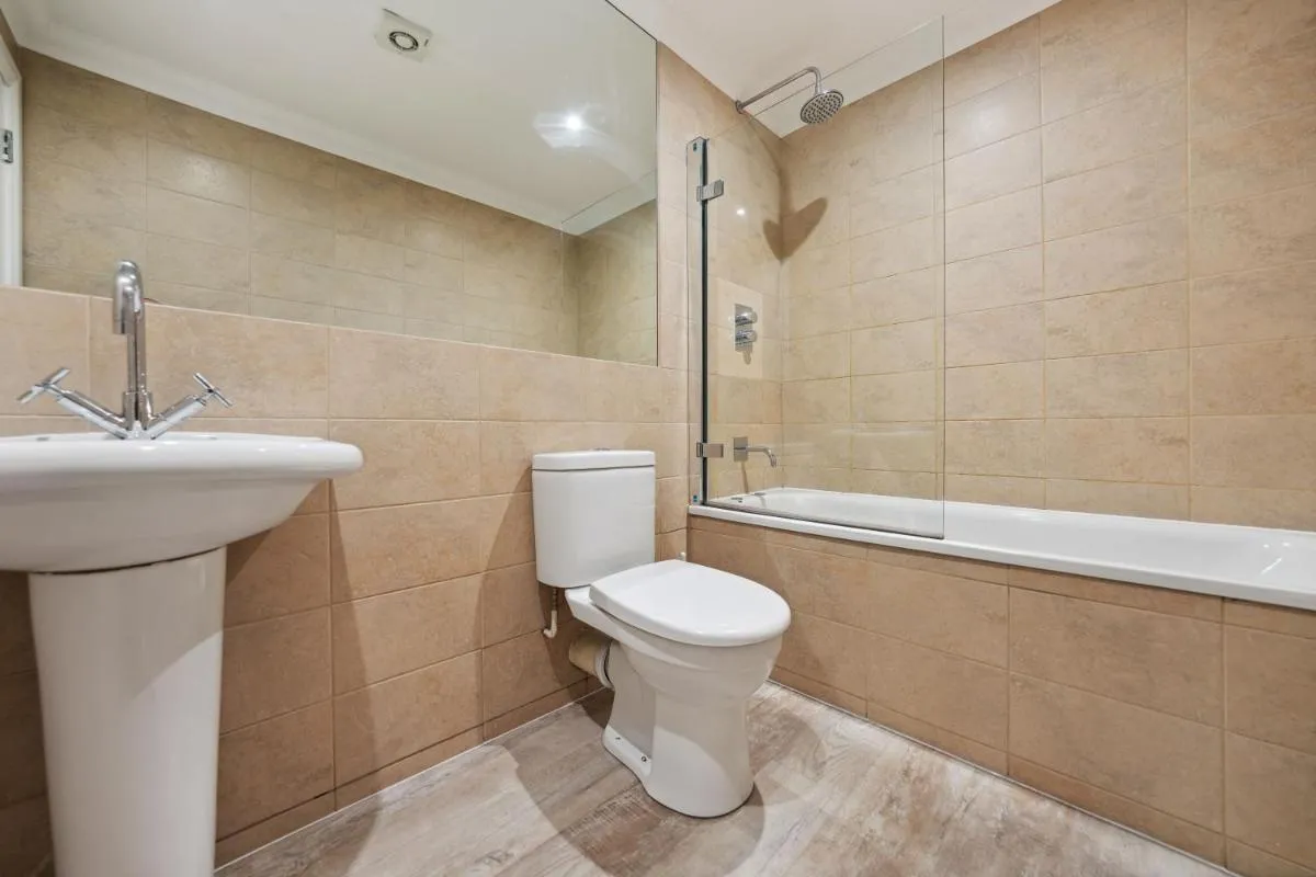 Image 2 of (G1) Elegant 2 bed Blythswood Apartment