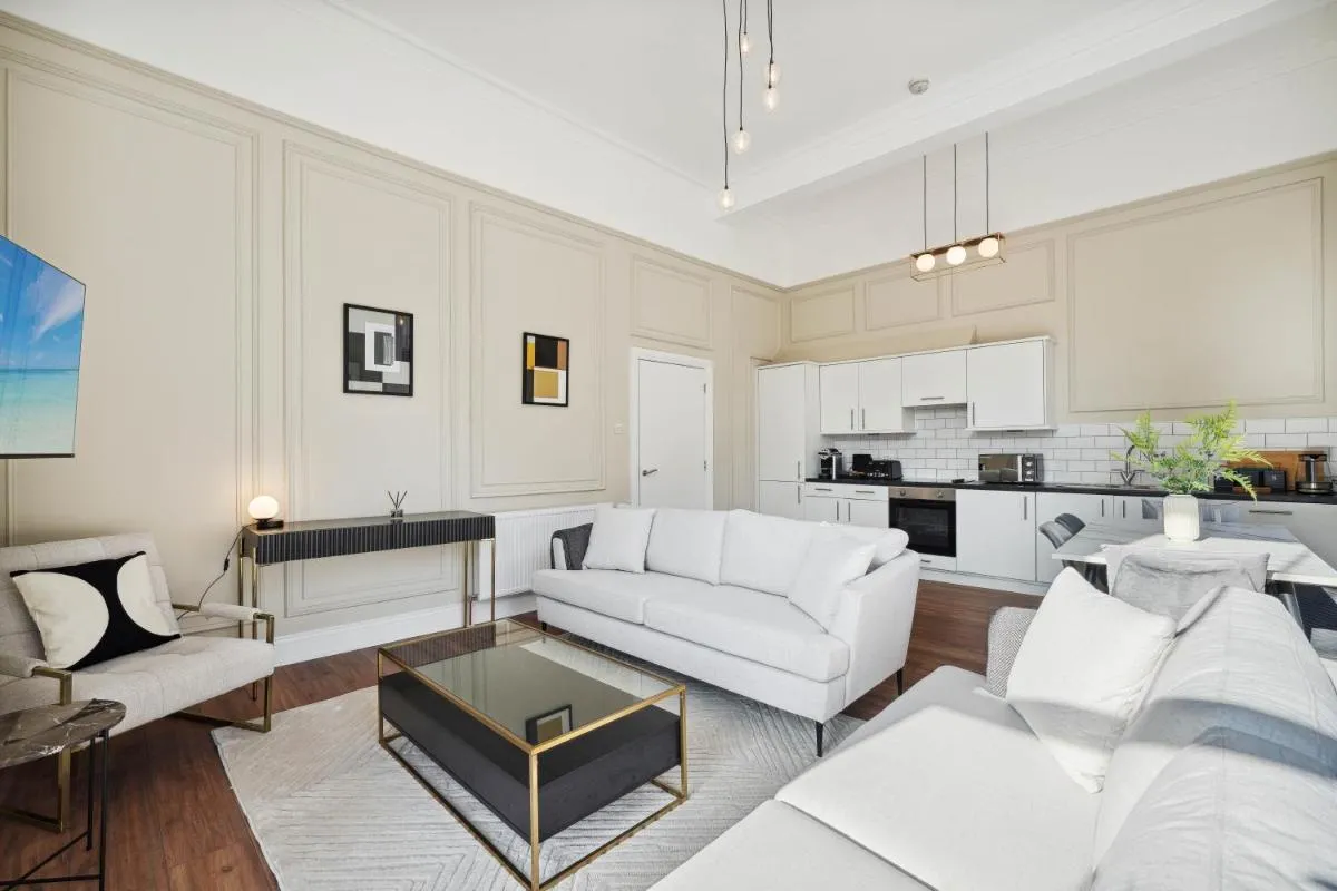 Image 5 of (G1) Elegant 2 bed Blythswood Apartment