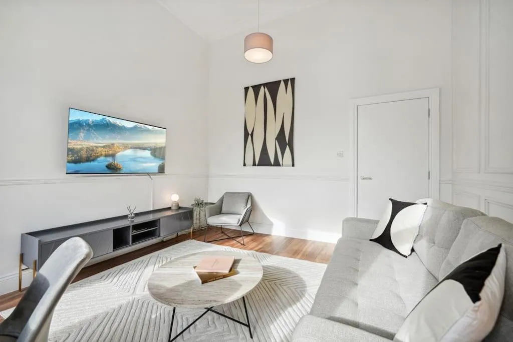 Image 4 of (G2) Central 1 Bed Blythswood Flat