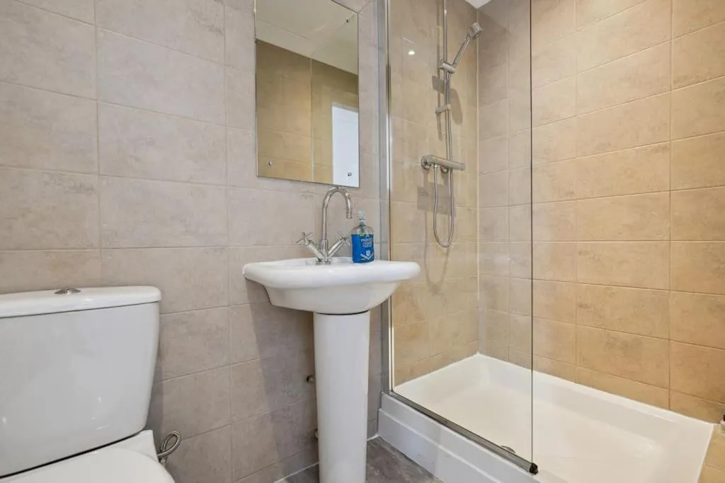 Image 2 of (G3) Grand 2 bed Blythswood Apartment
