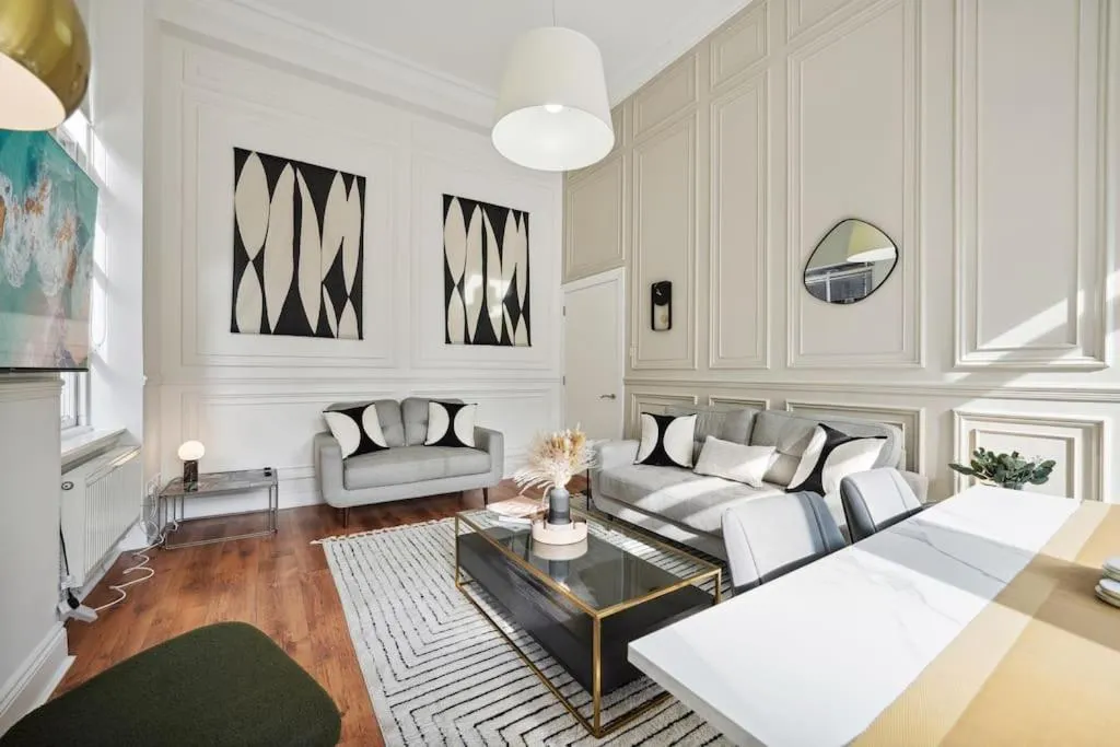 Image 1 of (G3) Grand 2 bed Blythswood Apartment