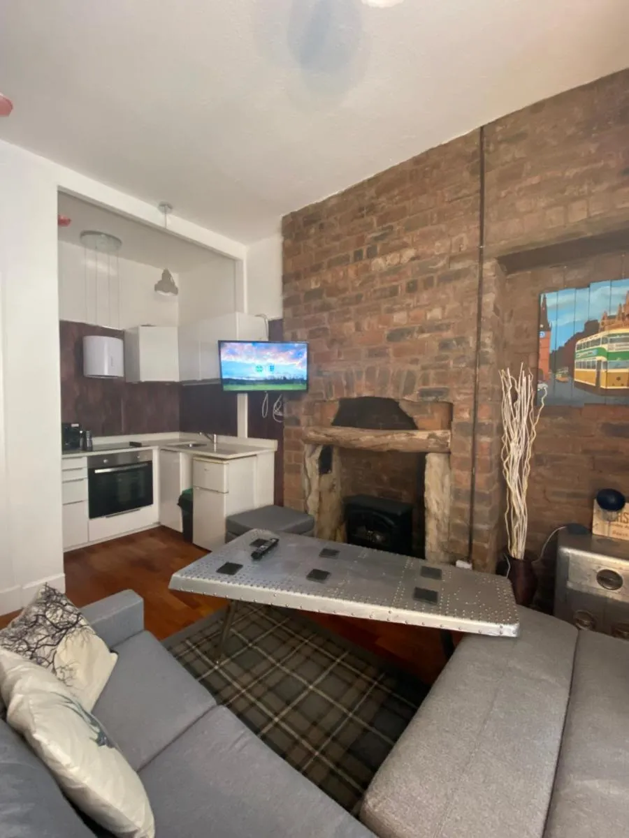 Image 3 of Glasgow City Centre Apartment