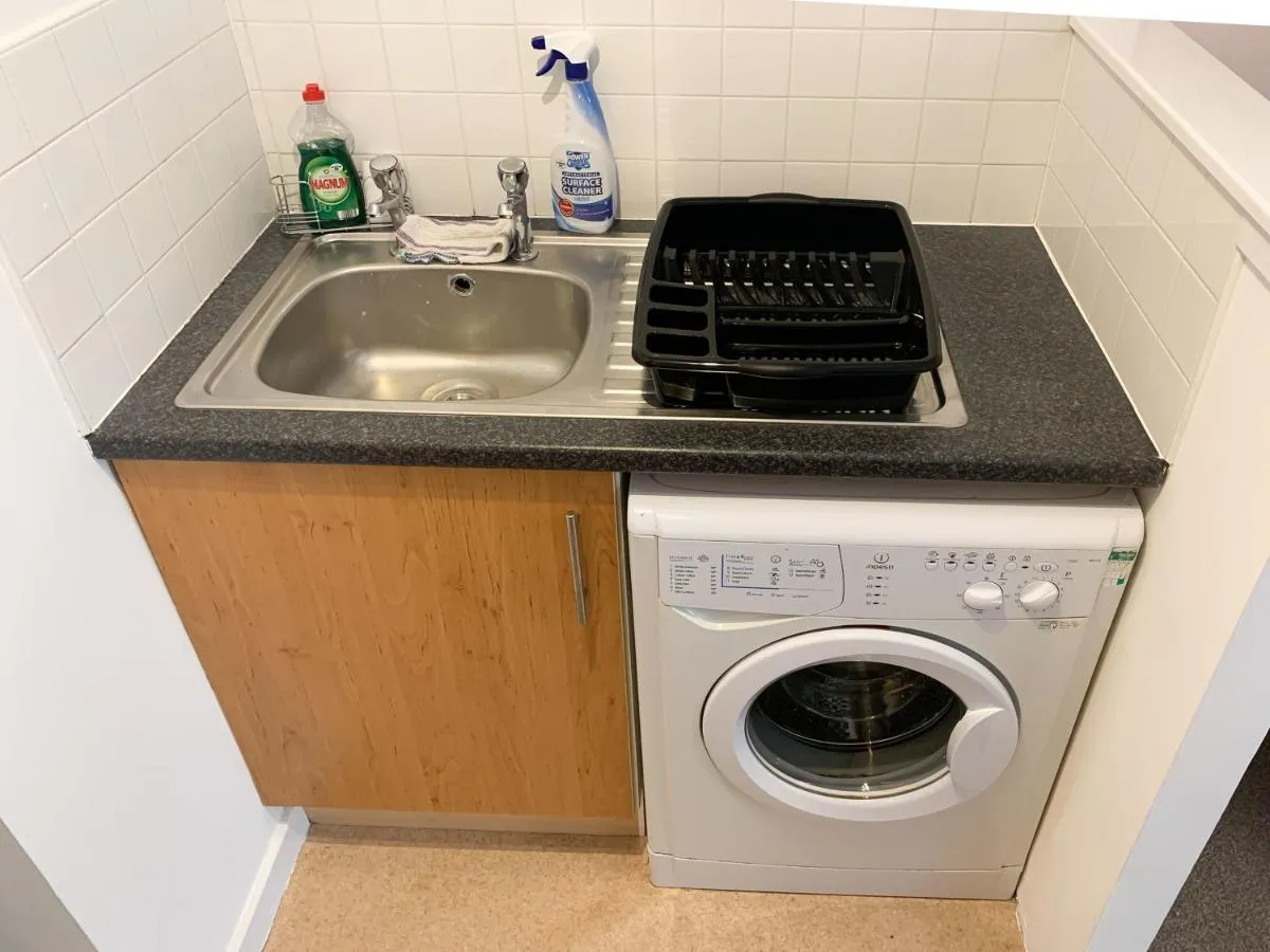 Image 2 of Glasgow City Centre Studio Apartment