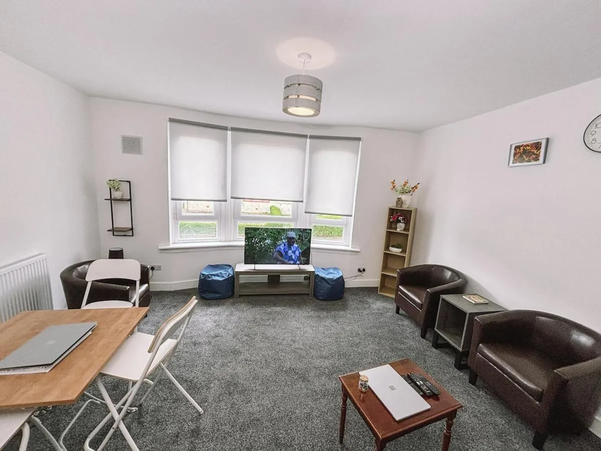 Image 4 of Itohan 3-bed Cottage Flat