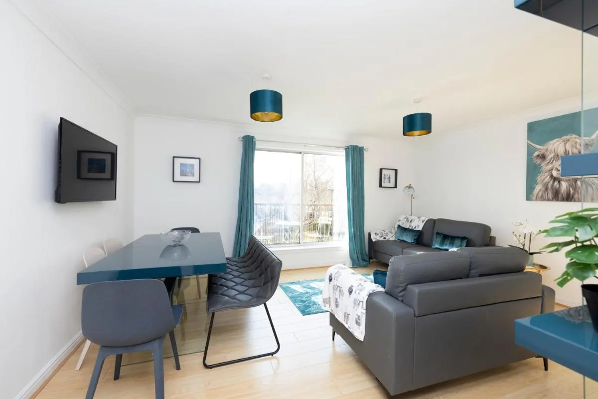 Image 4 of JOIVY Bright Flat Overlooking The Clyde