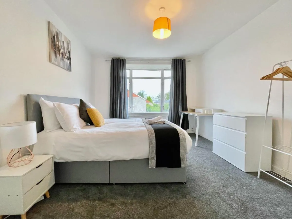 Image 5 of Kingsbridge Apartment