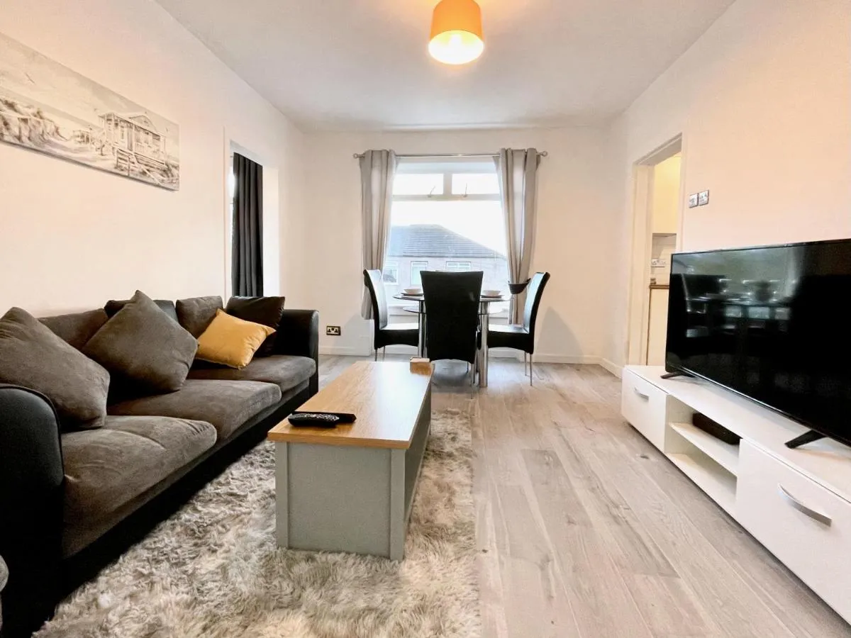 Image 4 of Kingsbridge Apartment