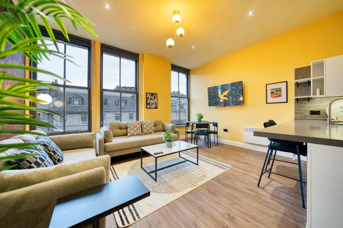 Image 3 of Lovely Central Station 1 Bed Apartment A6