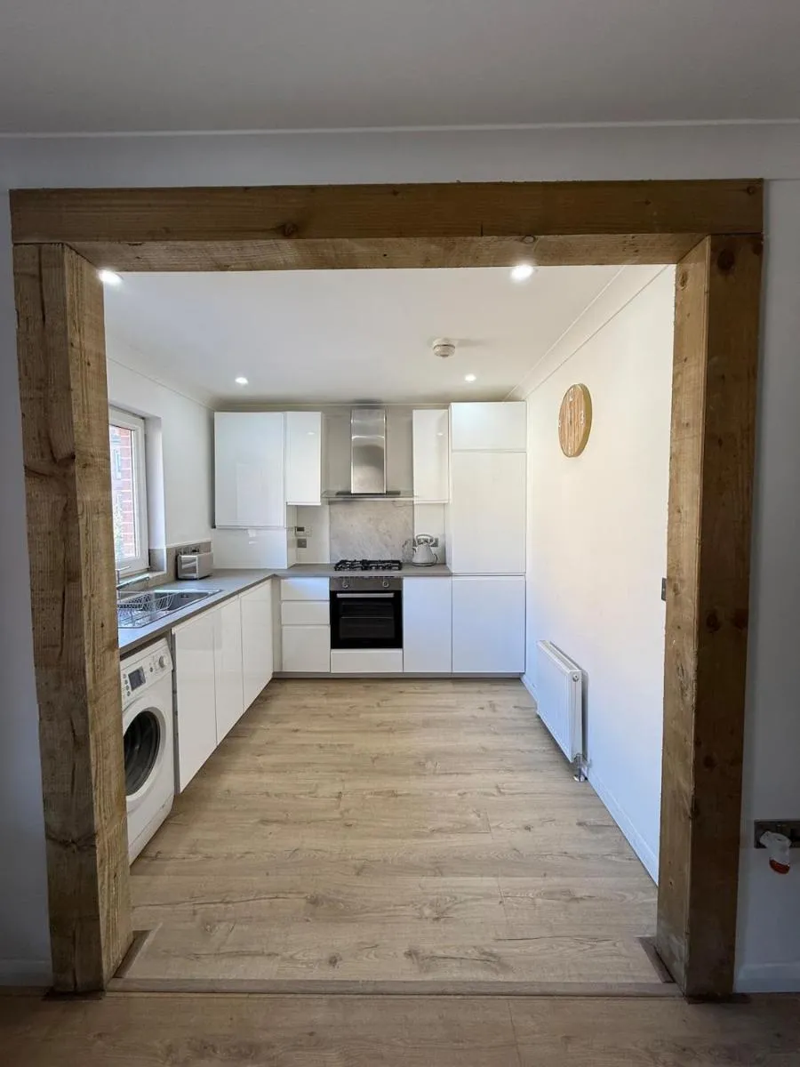 Image 4 of Luxurious 2BR, 8 mins from centre