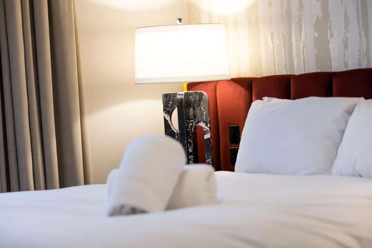 Image 6 of Luxury Refurbished City Retreat