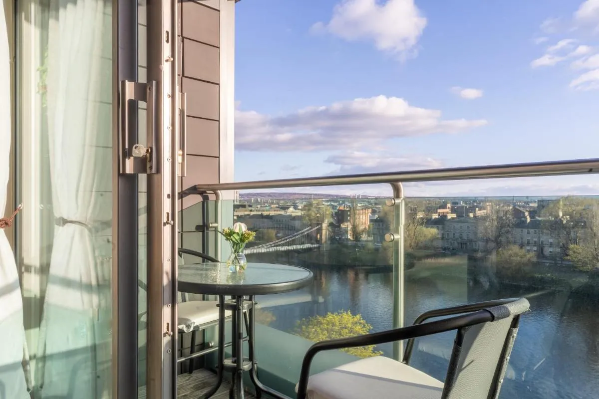 Image 4 of Luxury Riverview City Centre Apartment
