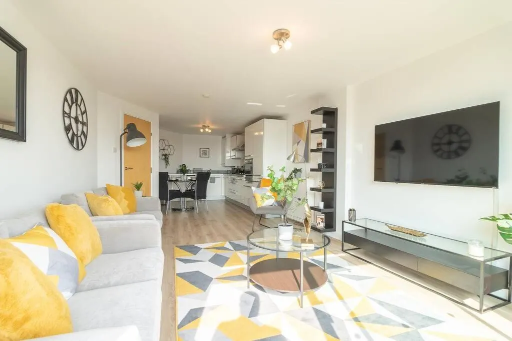 Image 1 of Luxury Riverview City Centre Apartment 2