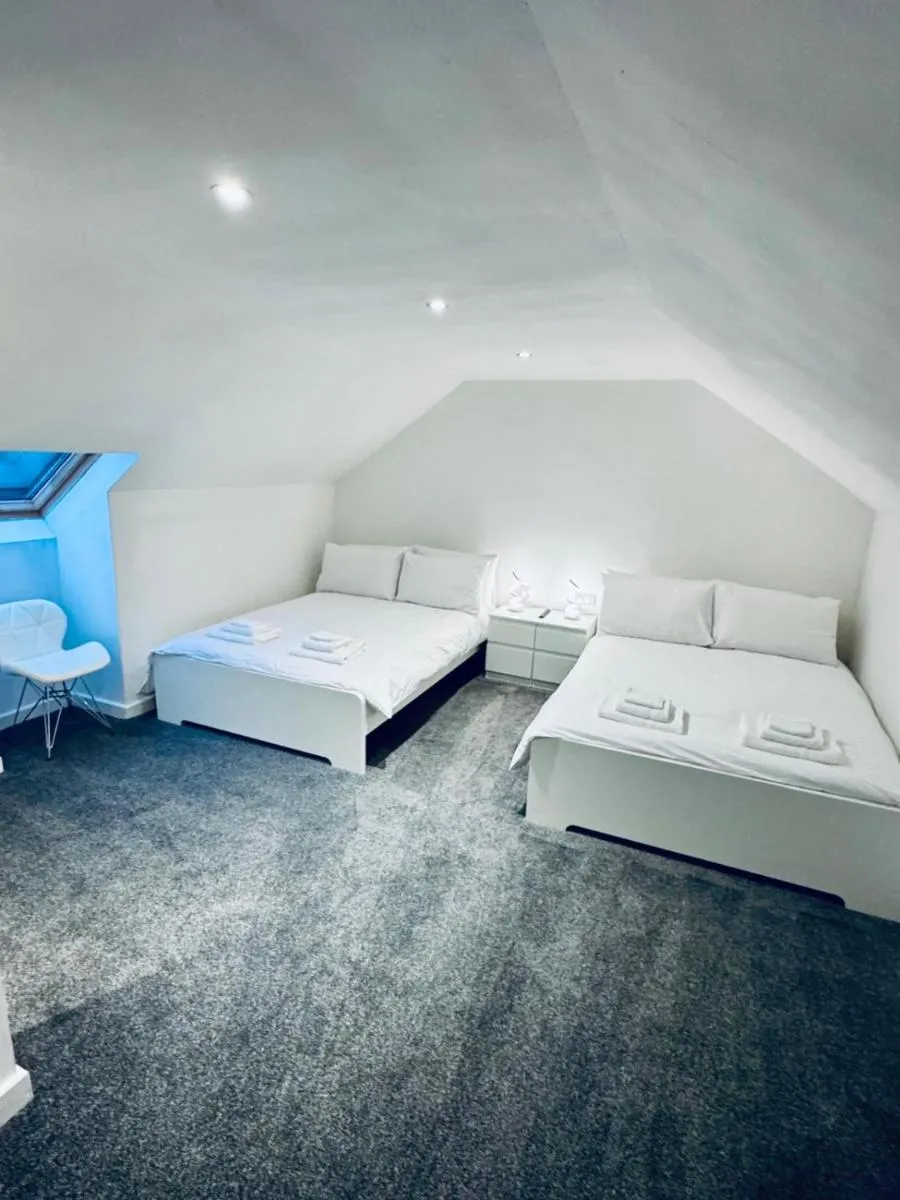 Image 3 of Modern 2 bedroom House With Loft Conversion