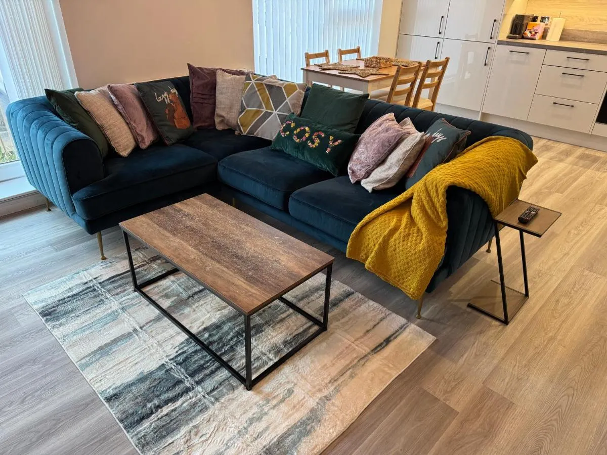 Image 2 of Modern Flat in Glasgow City FREE Parking & Wifi