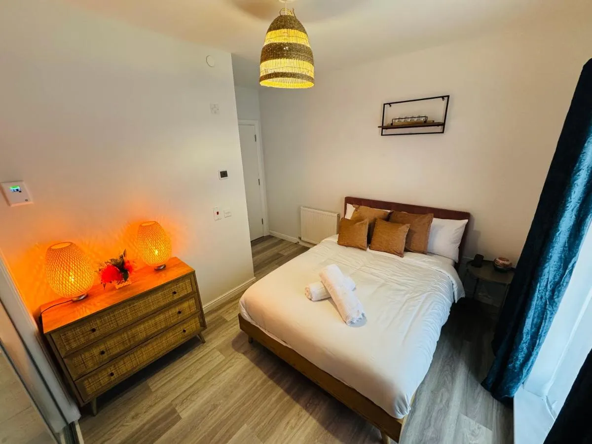 Image 4 of Modern Flat in Glasgow City FREE Parking & Wifi