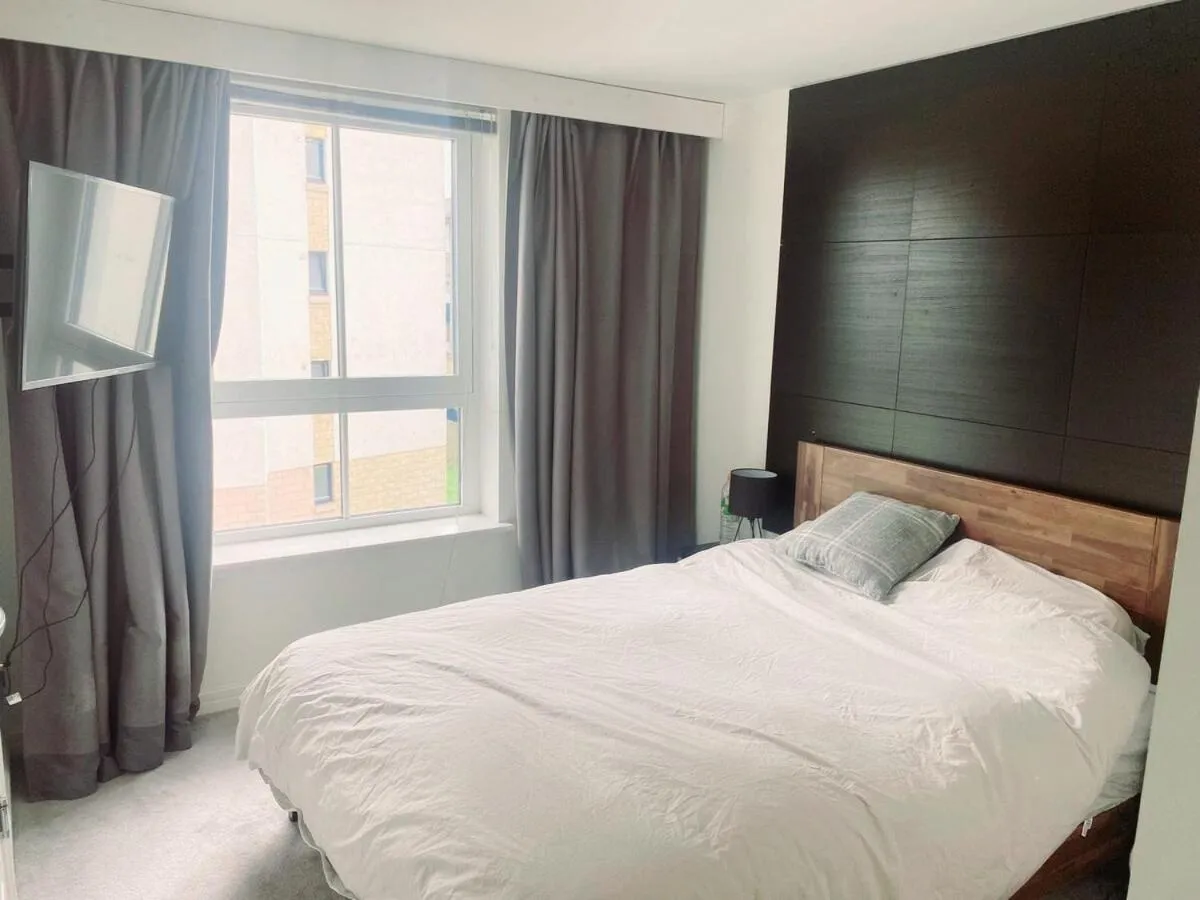 Image 1 of Modern Two Bed Glasgow Apartment with Free Parking