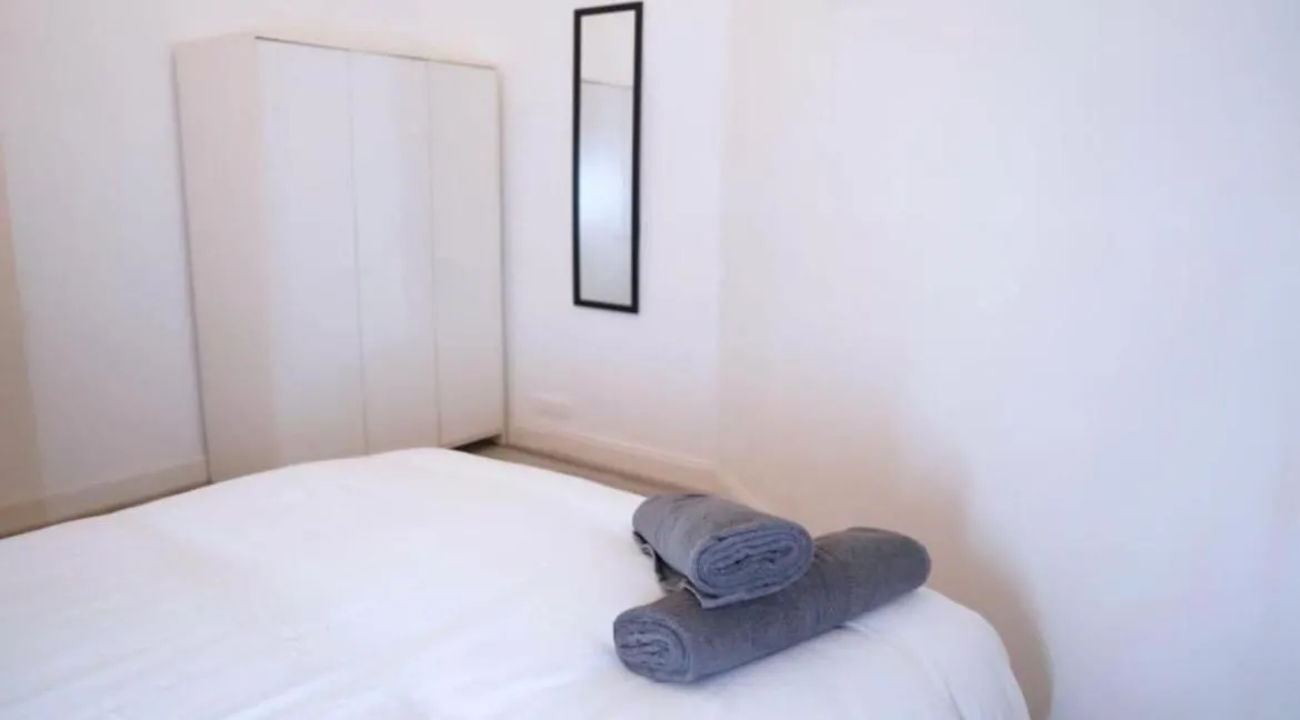 Image 1 of Newly refurbished 2 bed !