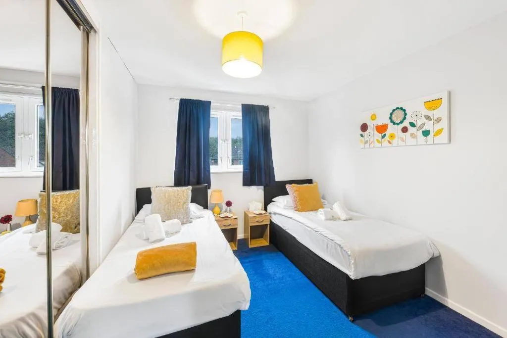 Image 1 of PREMIER – Maryhill Apartment