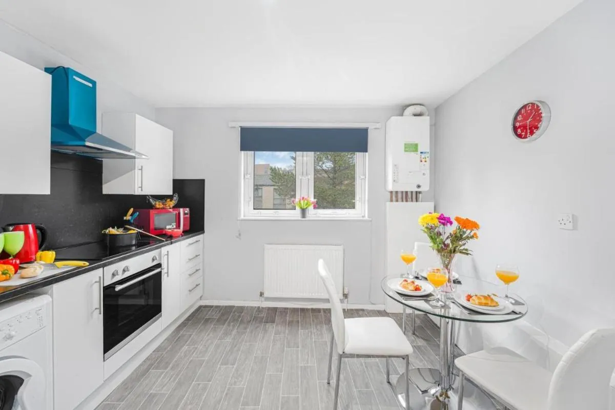 Image 6 of PREMIER – Maryhill Apartment