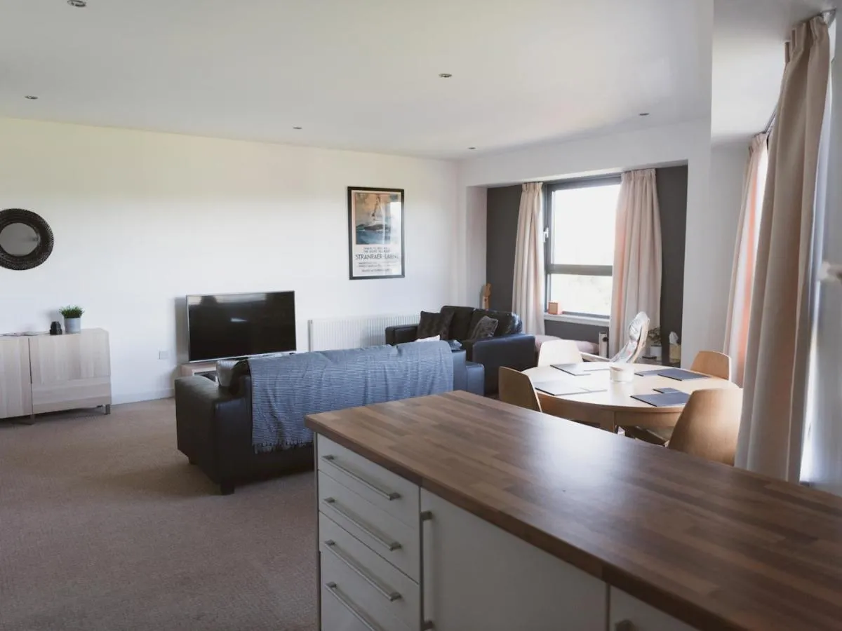 Image 4 of Pass the Keys Lovely 2-Bed Flat Glasgow Harbour FREE parking