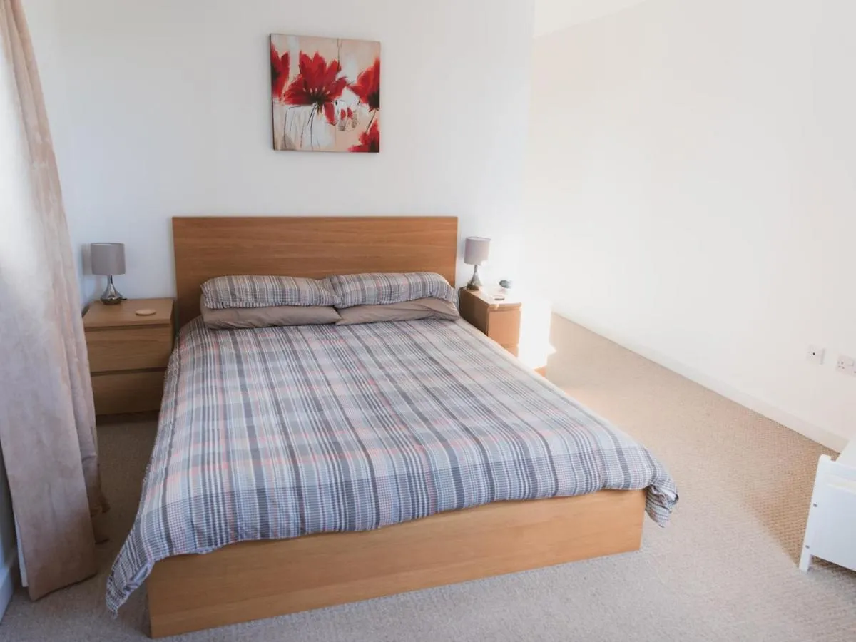 Image 6 of Pass the Keys Lovely 2-Bed Flat Glasgow Harbour FREE parking