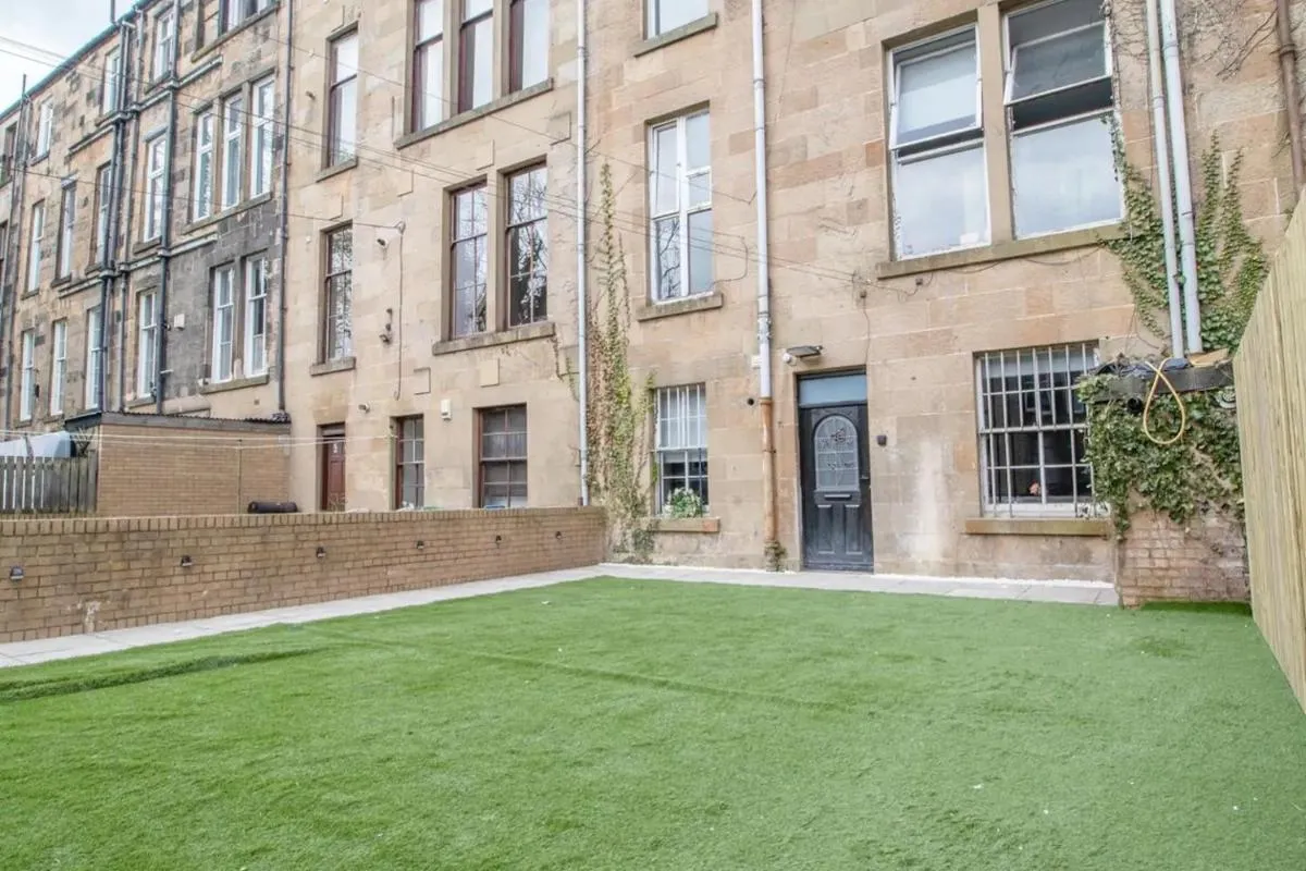 Image 5 of Pass the Keys Private Garden West End with Parking