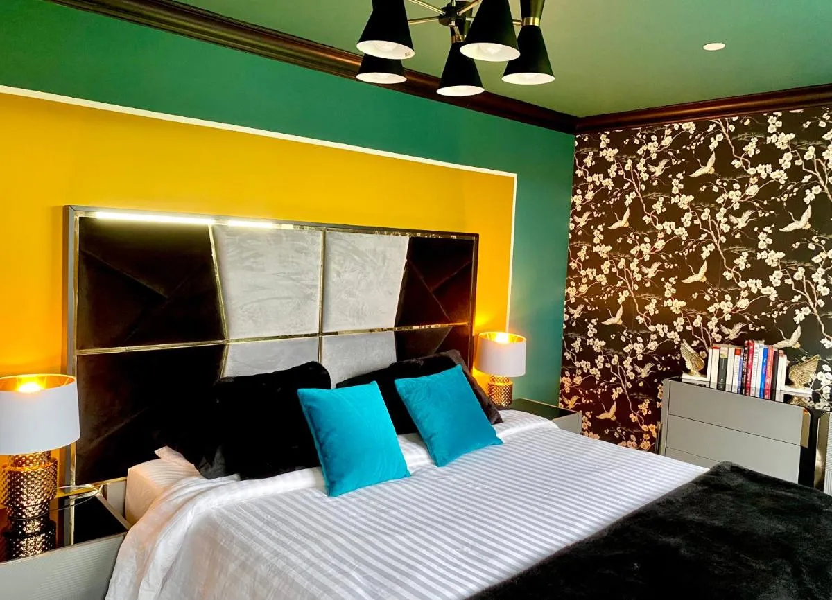 Image 1 of Private Bedroom & Bathroom with Amazing View in Quirky Townhouse