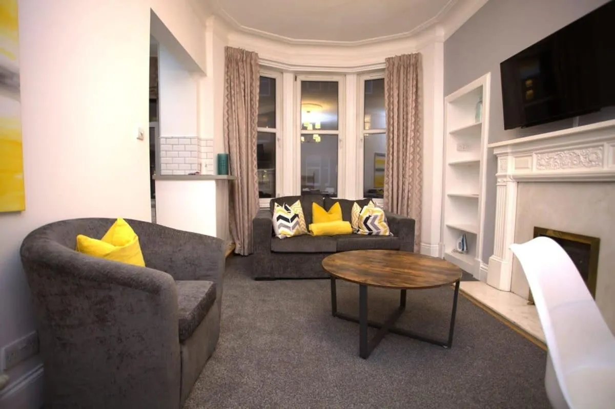Image 4 of Renovated West End Flat in Glasgow