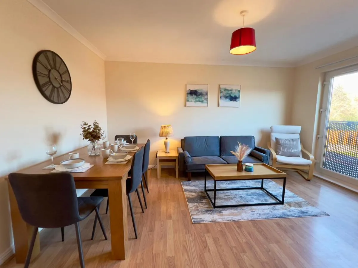 Image 2 of Sleek & Modern 2BR – Easy Access to City Centre