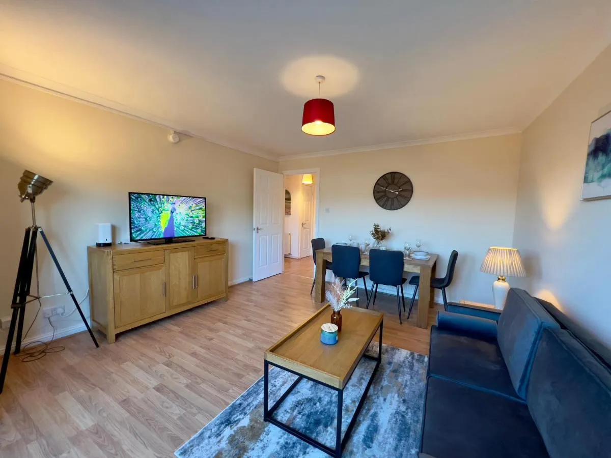 Image 4 of Sleek & Modern 2BR – Easy Access to City Centre