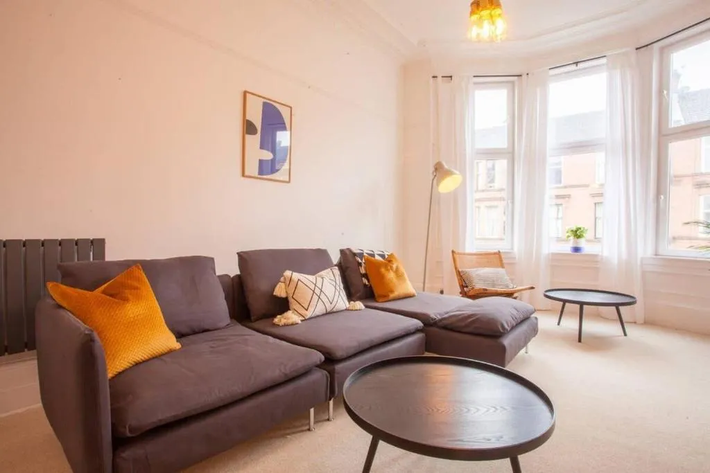 Image of Stunning 2 bed property in heart of West End